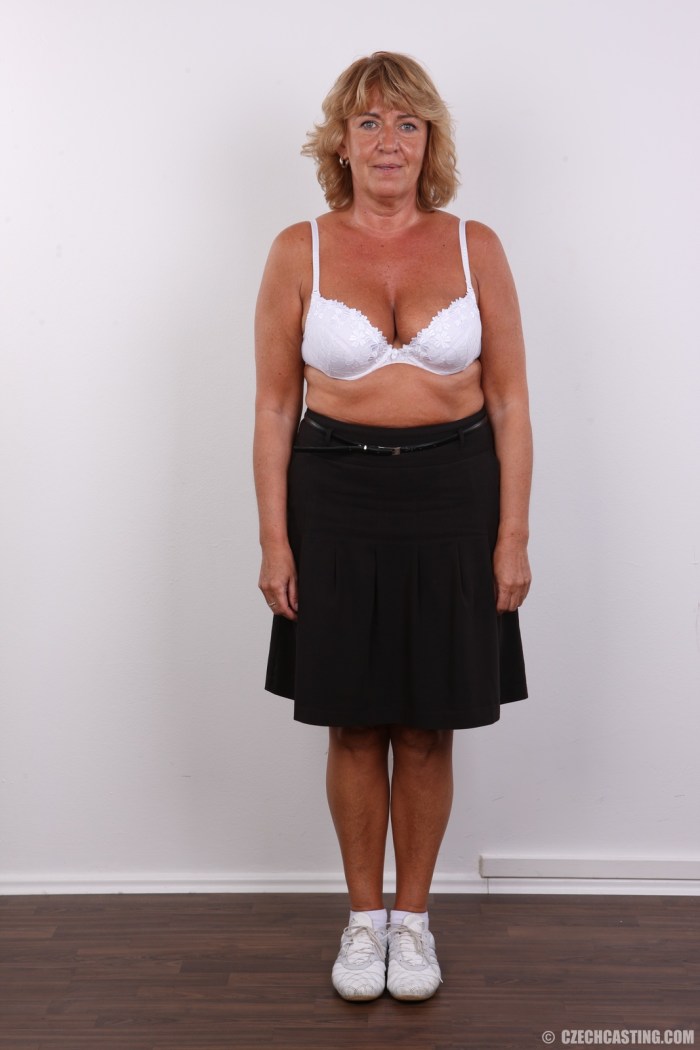 Czech casting old woman