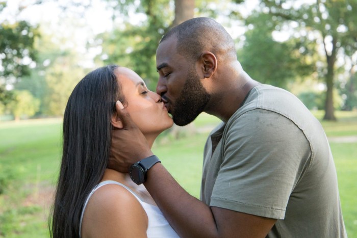 A kiss with an African American