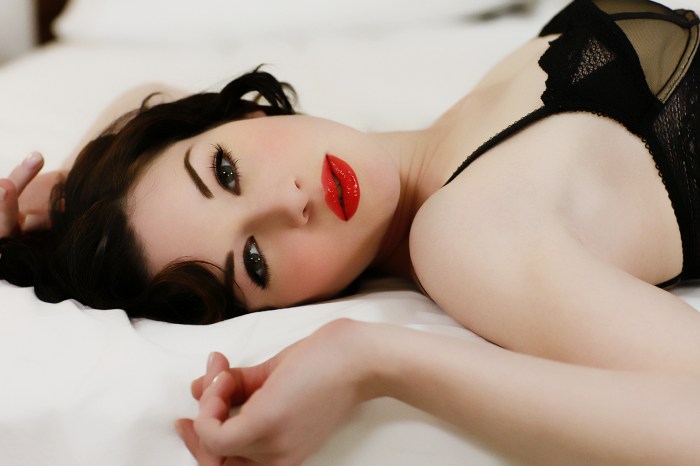 Vicky Justiz Fitness Model