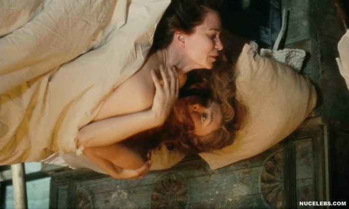 Kate Bekinsil Uncovered 1994