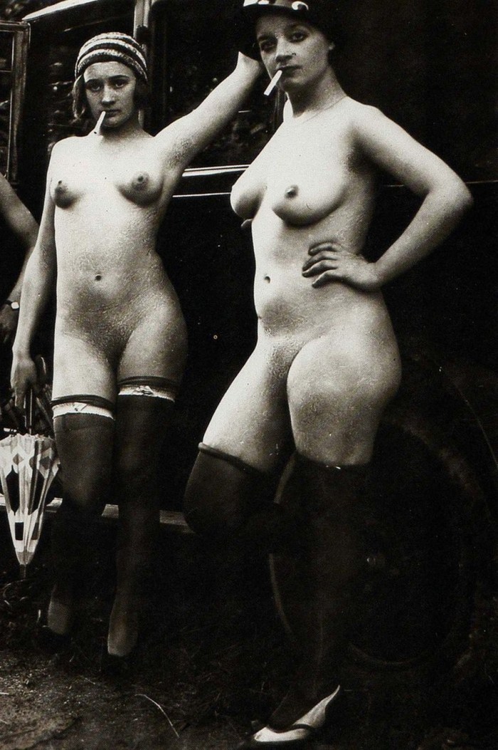 Naked Soviet women