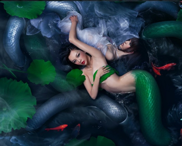 The mermaid is a snake for a girl