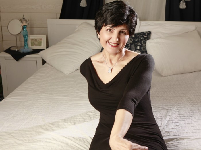 Mature Missmary - Females 35-49 - 45 Years Old Pictures