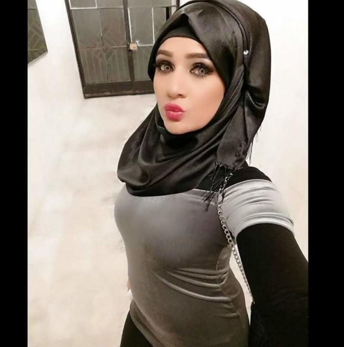 Beautiful Muslims with big breasts