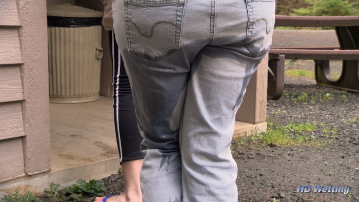 Fucking through a hole in his pants