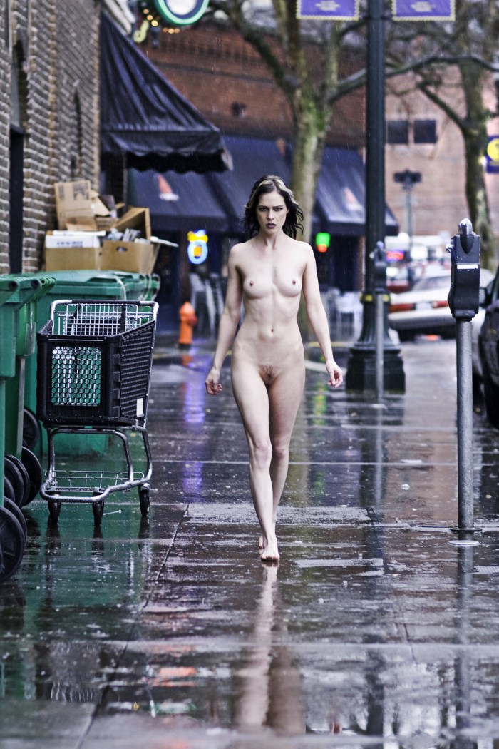 Naked women on the streets of Italy
