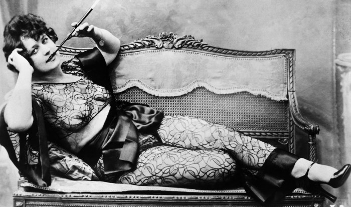 Woman with a mouthpiece on the couch