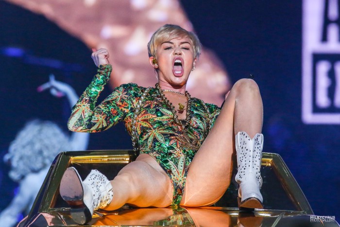 Miley Cyrus hot on stage