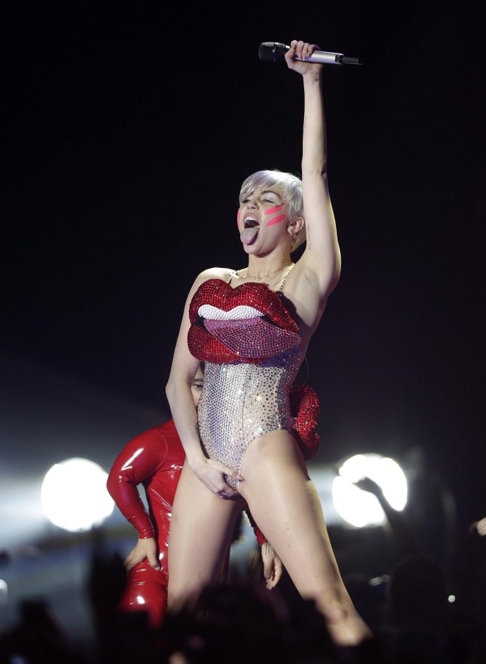 Miley Cyrus hot