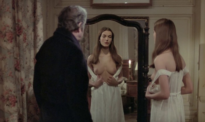 Karol Buke Naked in films