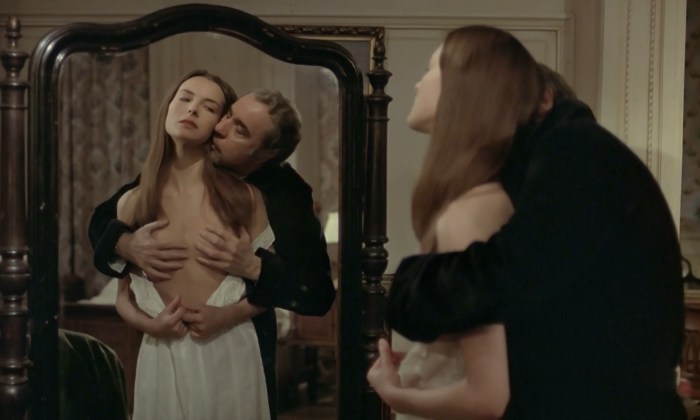 Karol Buke Bingo Bongo Nude