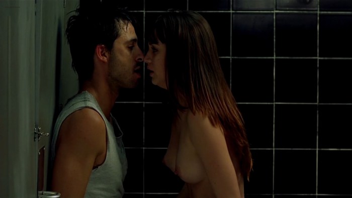 Anna de Armas undressed