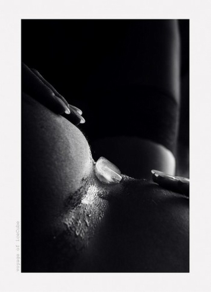 Erotic pictures blackly white