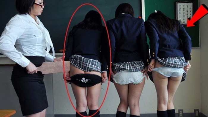 Naked Korean schoolgirls