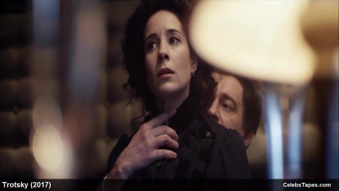 Sexy girls give all the hole