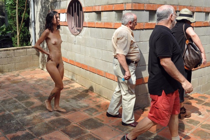 Girls undress in front of the public