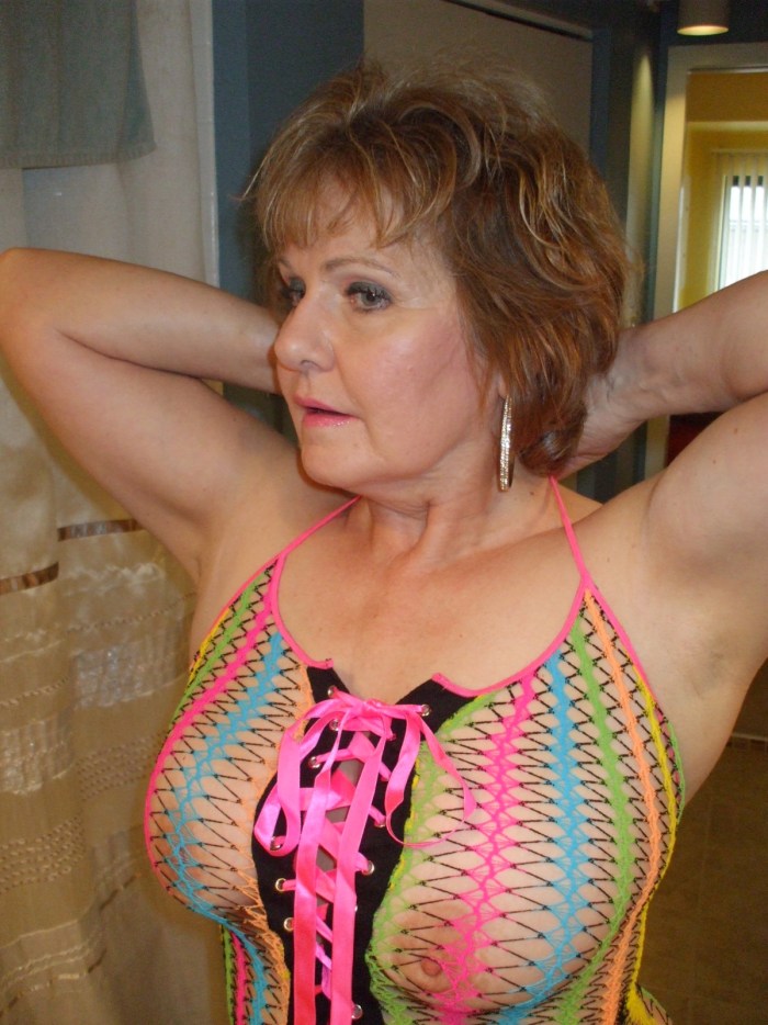 Beautiful mature shows