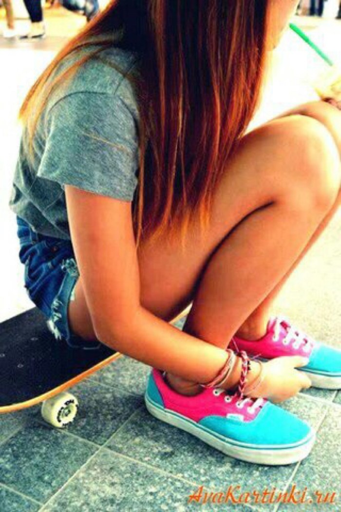 Raspberry in a plate on the table