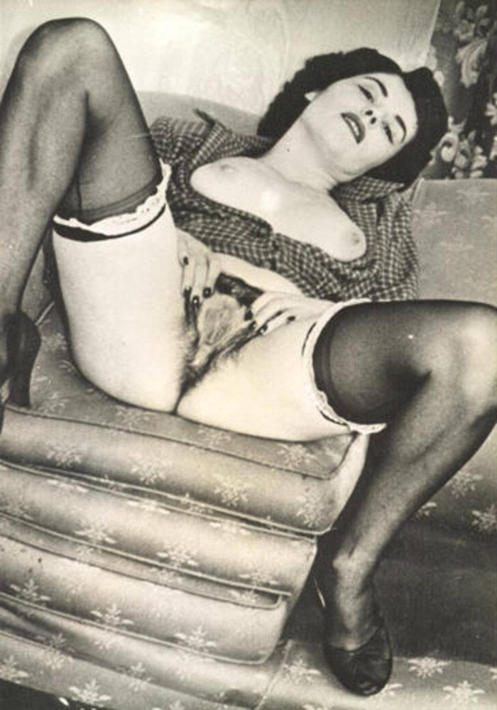 Mature in a dress without panties