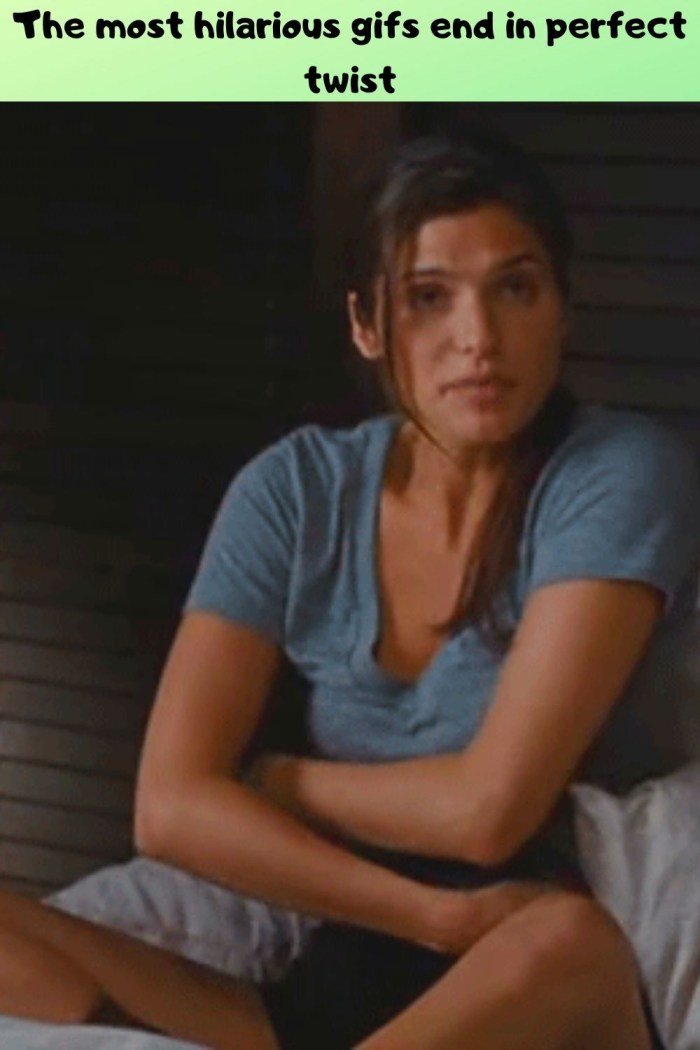 Girls get rid of the clothes of GIF