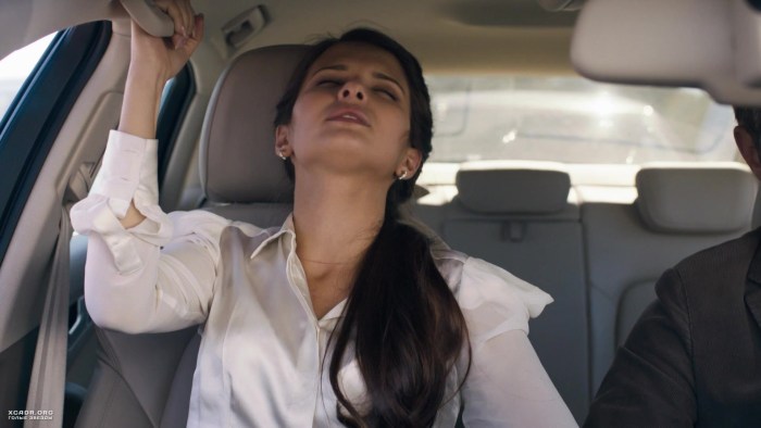 Aksenova love naked without panties