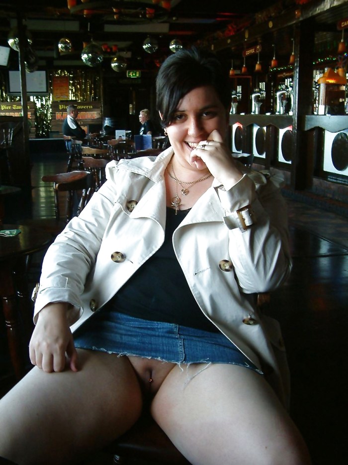 Feet of naked fat old women