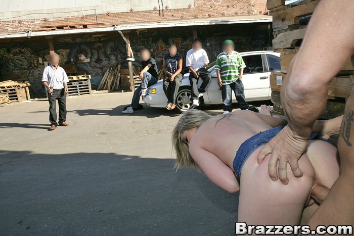 Negro fuck on the street publicly