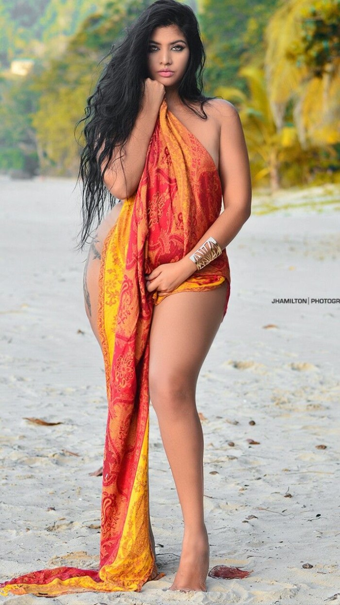 Tits in the Indian film