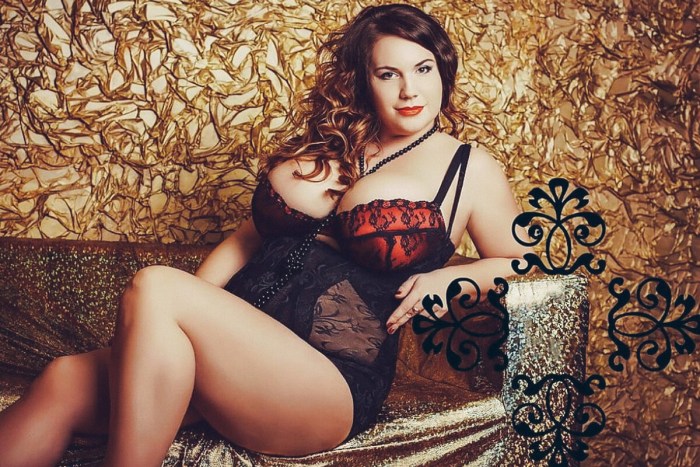 Sofia Adams plus saz hot