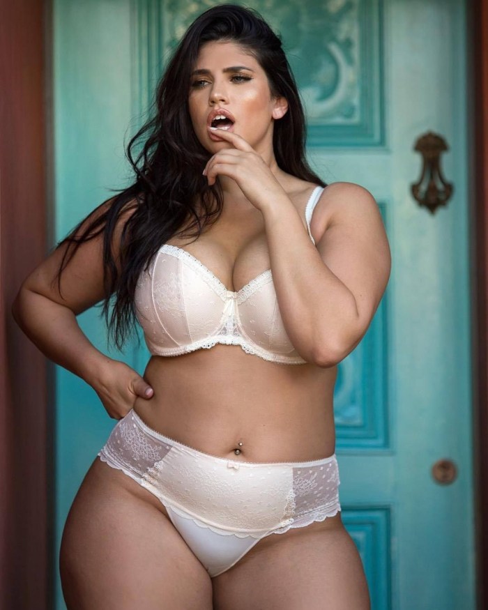 Erotic linen for fat women
