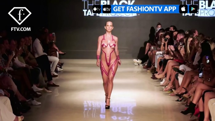 Film High Fashion Naked