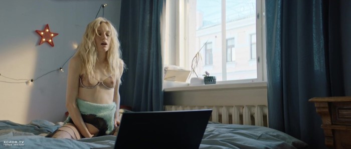 Lena Tronina Happy End