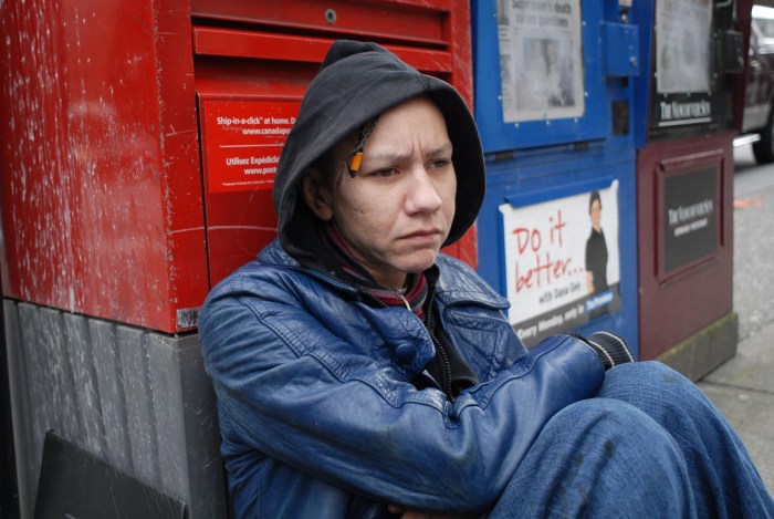 Mature Linda Getting Arrested for Independ Exposure