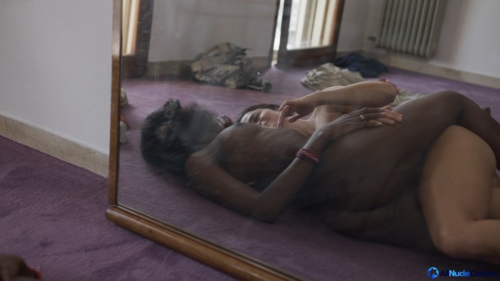 Erotic pictures of naked Alissa Milano