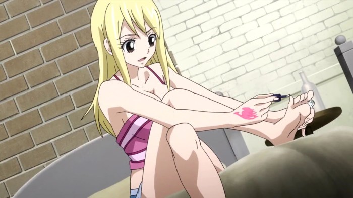 Lucy Hartfilia Footfetish