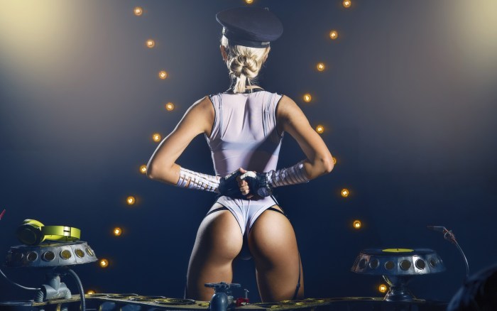 Anastasia Slanevskaya Glory Tits