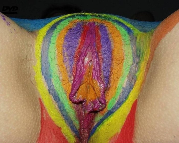 Dyed hair on the vagina