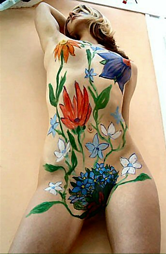 Drawing on a naked female body