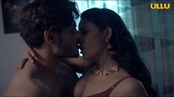 Cheryl Blossom in linen