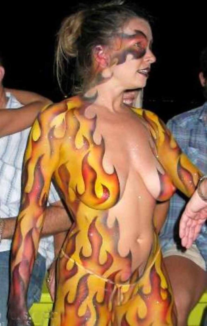 Bodiart on a naked male body