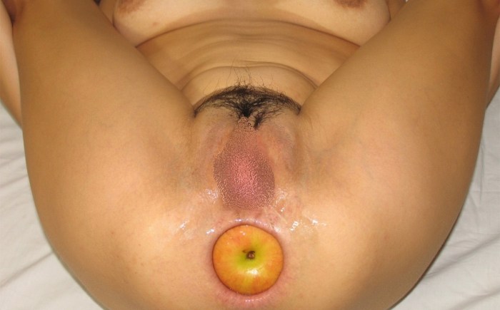 The girl put in anal banana