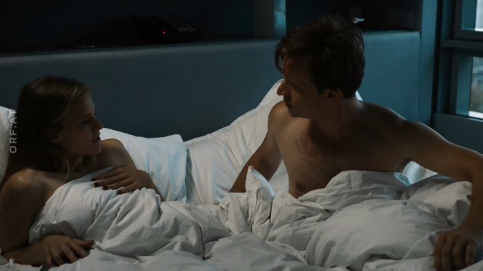 The Last of Us 2 Ellie bed stage