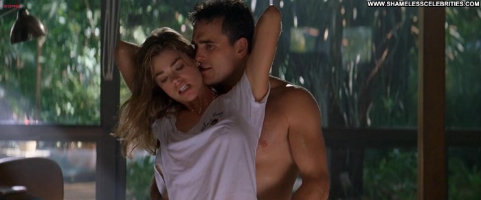 A wife and mother Sofia Dylan