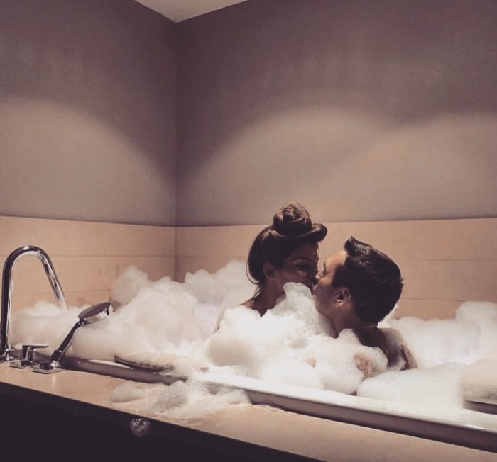 Pair in the bathroom with foam