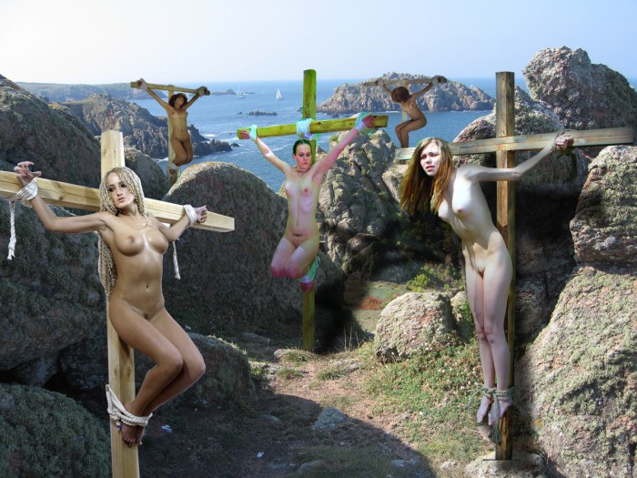 3D BDSM Crucifixions of Girls