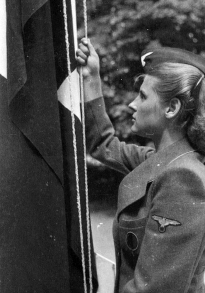 Women in the SS Helferin