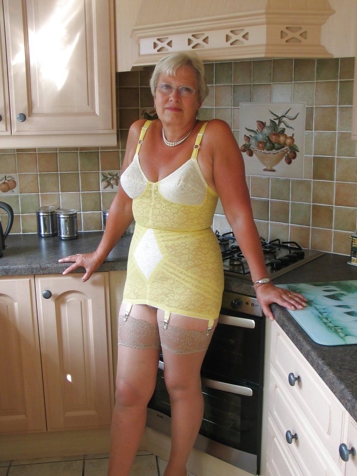 Naked beautiful women 60-63