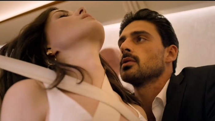 Anna Maria Mue Erotic scenes