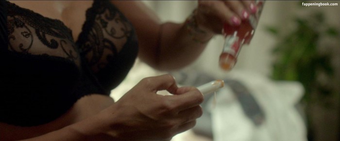 Rosario Dawson Alexander 2004 chest