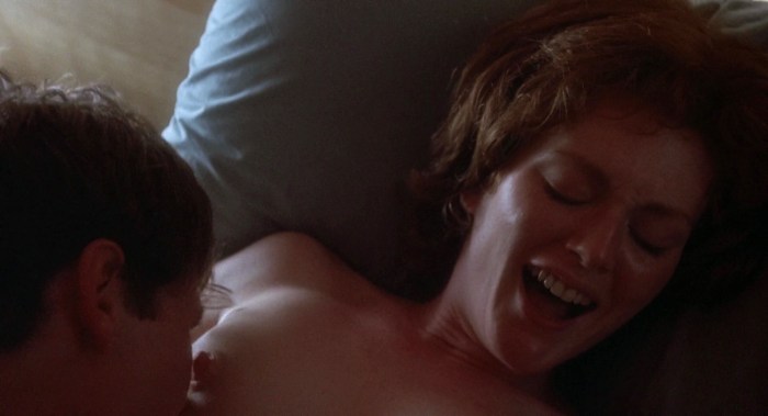 Julianna Moore undressed